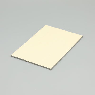 白色 アルミコンポジットパネル 建設用 建築装飾用 4MM 1.22*2.44m