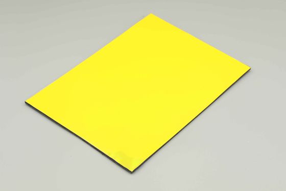 明るい黄色の外装 PE アルミコンポジットパネル 122cm X 244cm 防水ACPパネル